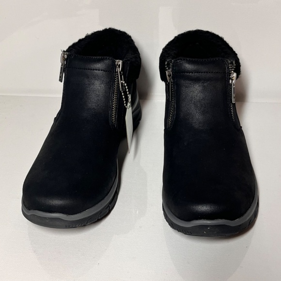 Skechers Easy Going Social Mode Water Repellent Vegan Ankle Boots - Picture 3 of 6